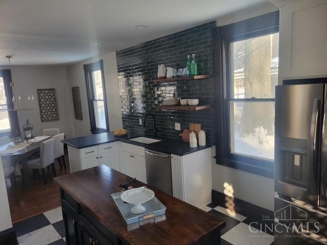 325 E Sharon Road, Glendale, OH 45246