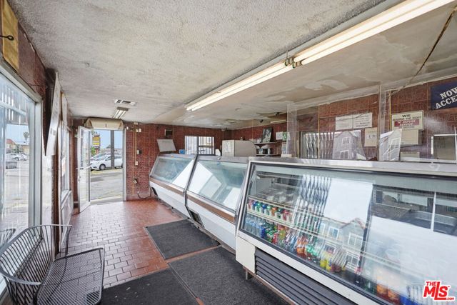 1025 W 101st Street, Los Angeles, CA 90044