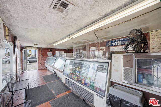 1025 W 101st Street, Los Angeles, CA 90044