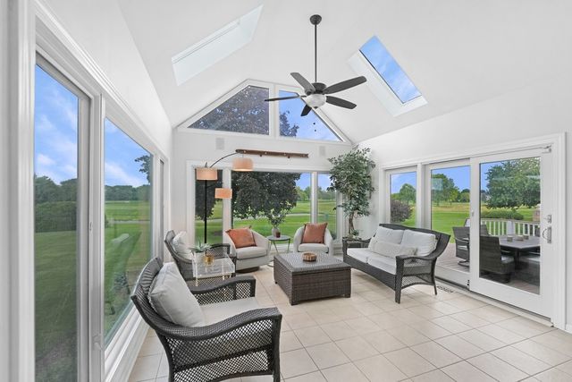 1564 White Eagle Drive, Naperville, IL 60564