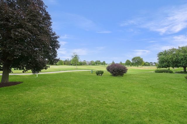 1564 White Eagle Drive, Naperville, IL 60564