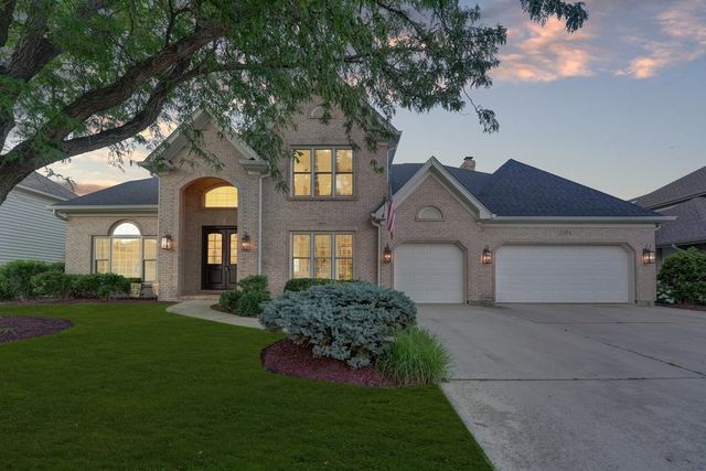 1564 White Eagle Drive, Naperville, IL 60564