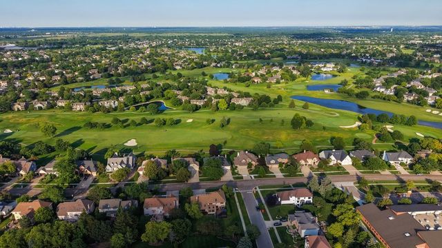 1564 White Eagle Drive, Naperville, IL 60564