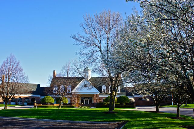 1564 White Eagle Drive, Naperville, IL 60564