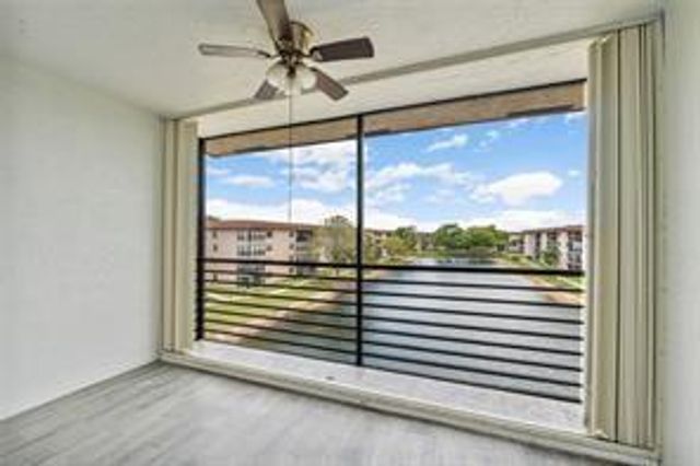 4930 E Sabal Palm Boulevard 402, Tamarac, FL 33319