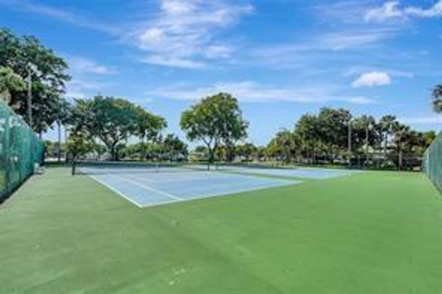 4930 E Sabal Palm Boulevard 402, Tamarac, FL 33319