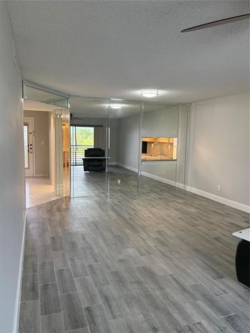 4930 E Sabal Palm Boulevard 402, Tamarac, FL 33319