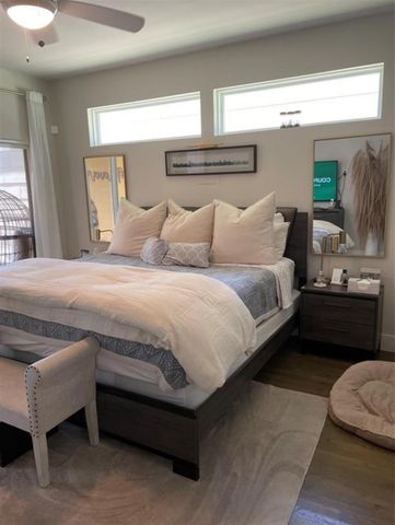 5204 Hershe Street B, Houston, TX 77020