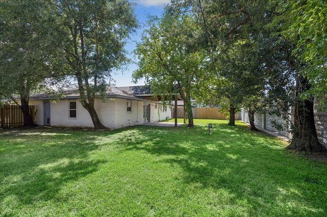 1327 Guese Road, Houston, TX 77008