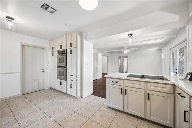 1327 Guese Road, Houston, TX 77008