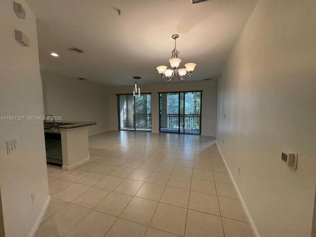 2900 NW 125th Ave 3-210, Sunrise, FL 33323