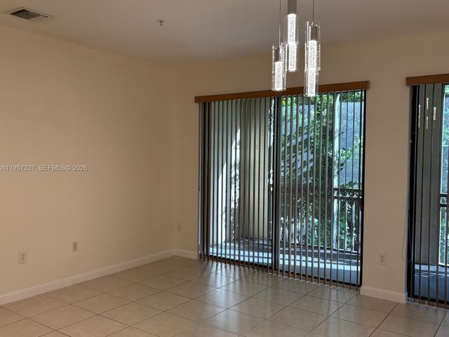 2900 NW 125th Ave 3-210, Sunrise, FL 33323