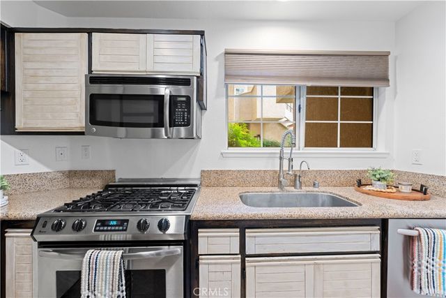 23930 Arroyo Park, Valencia, CA 91355