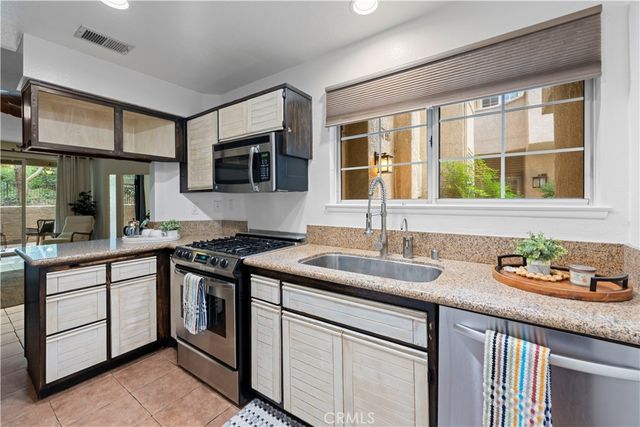 23930 Arroyo Park, Valencia, CA 91355