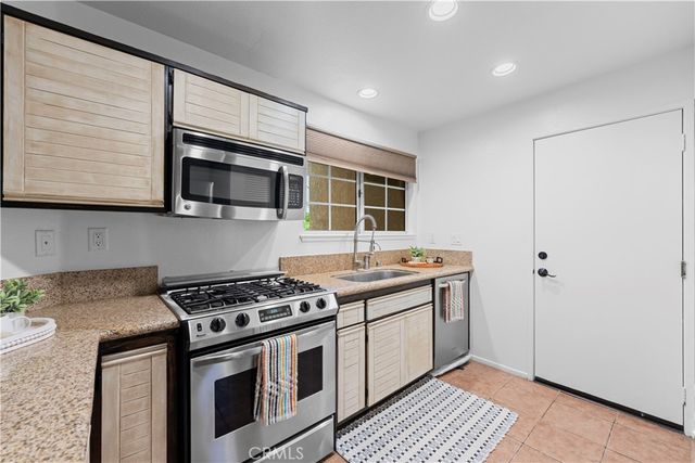 23930 Arroyo Park, Valencia, CA 91355