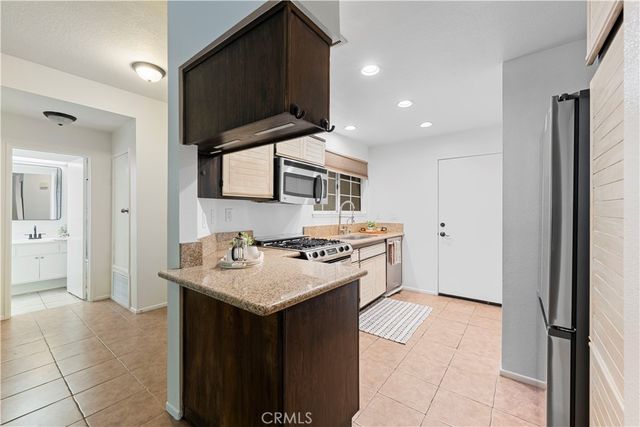 23930 Arroyo Park, Valencia, CA 91355