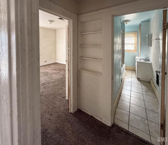 202 E Moneta Avenue, Bakersfield, CA 93308