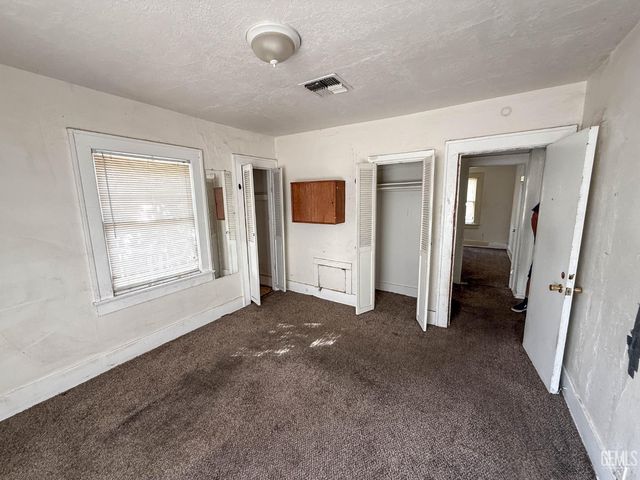 202 E Moneta Avenue, Bakersfield, CA 93308