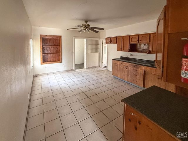 202 E Moneta Avenue, Bakersfield, CA 93308