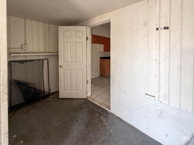 202 E Moneta Avenue, Bakersfield, CA 93308