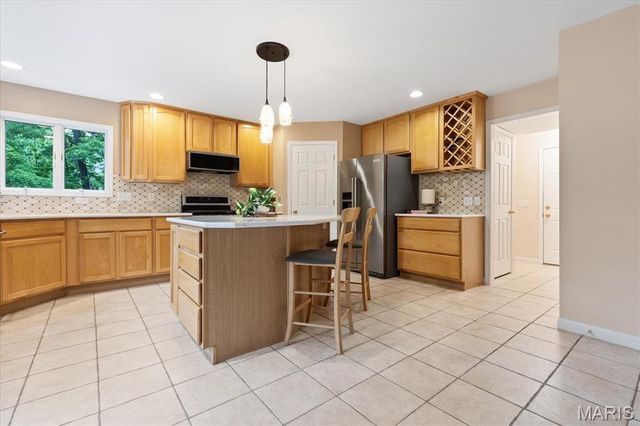 533 Rooster Ridge Court, Defiance, MO 63341