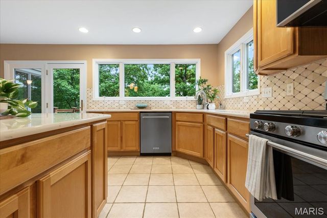 533 Rooster Ridge Court, Defiance, MO 63341