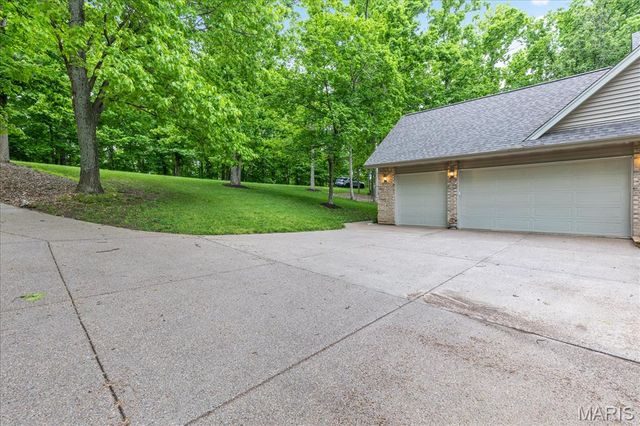 533 Rooster Ridge Court, Defiance, MO 63341