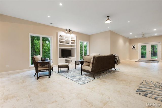 533 Rooster Ridge Court, Defiance, MO 63341