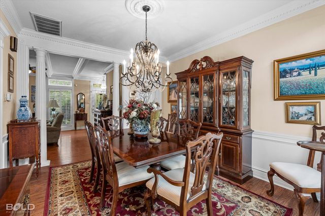 2013 E Kings Highway, Shreveport, LA 71105