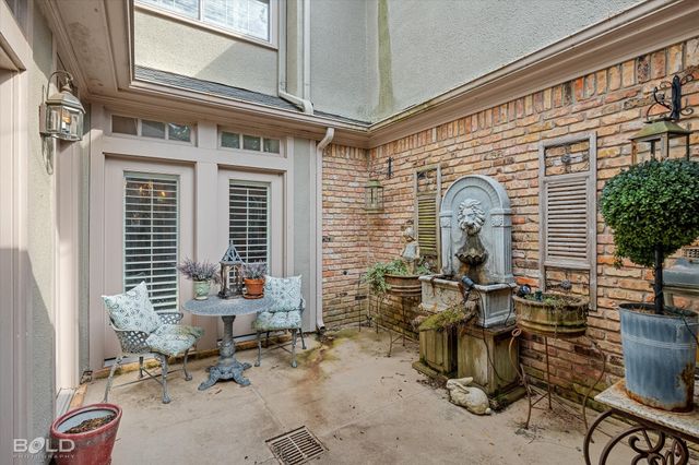 2013 E Kings Highway, Shreveport, LA 71105