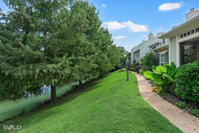 2013 E Kings Highway, Shreveport, LA 71105