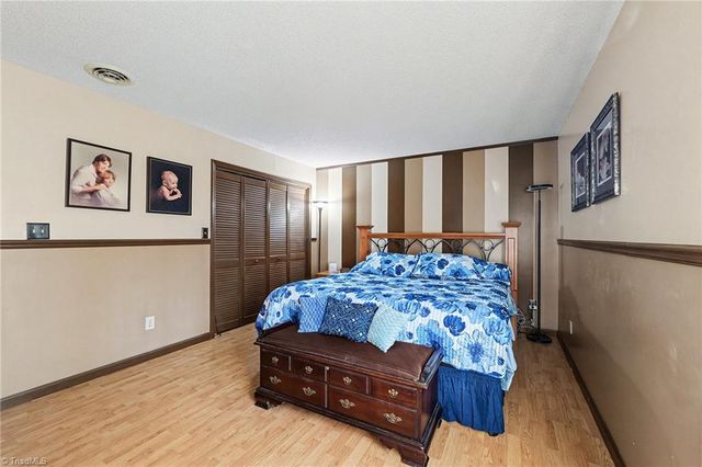 1532 Creek Bed Road, Kernersville, NC 27284