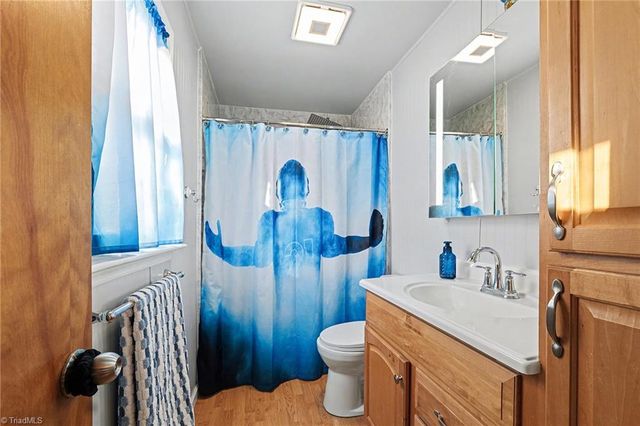 1532 Creek Bed Road, Kernersville, NC 27284