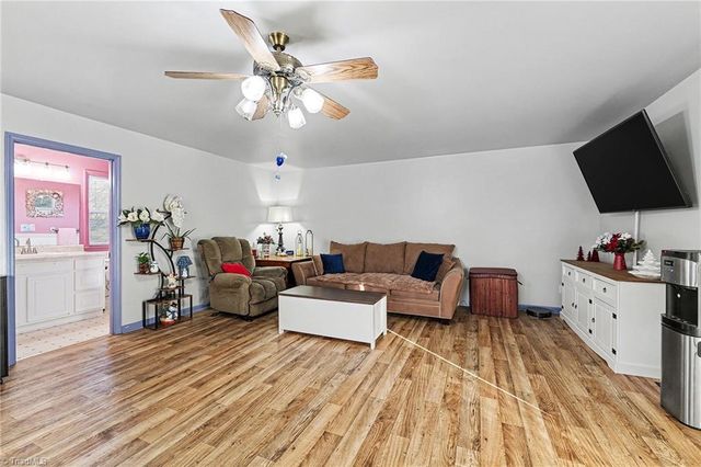 1532 Creek Bed Road, Kernersville, NC 27284