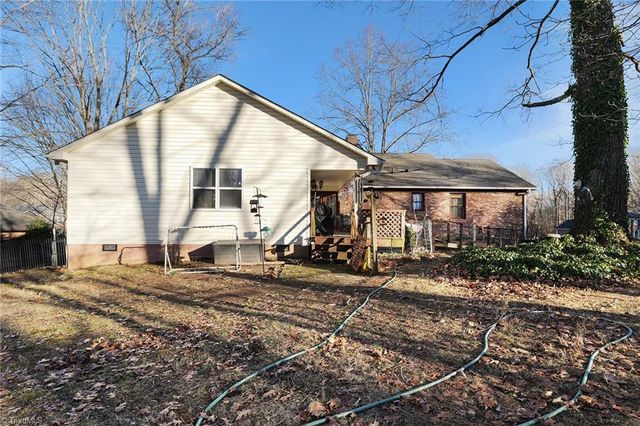 1532 Creek Bed Road, Kernersville, NC 27284