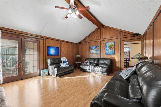 1532 Creek Bed Road, Kernersville, NC 27284