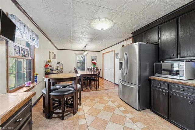 1532 Creek Bed Road, Kernersville, NC 27284