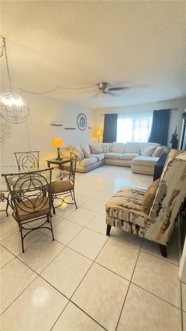 2820 NE 201st Ter F217, Aventura, FL 33180