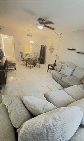 2820 NE 201st Ter F217, Aventura, FL 33180