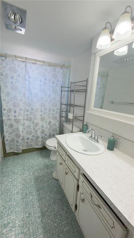 2820 NE 201st Ter F217, Aventura, FL 33180