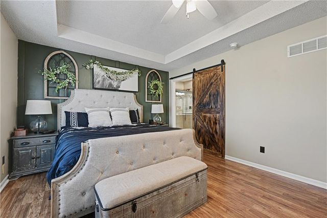 25000 Pflumm Road, Louisburg, KS 66053