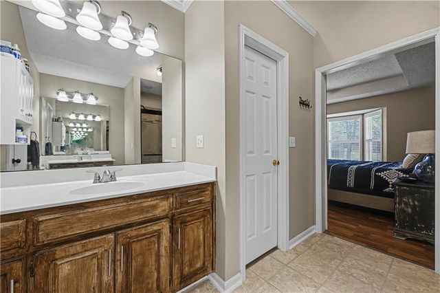 25000 Pflumm Road, Louisburg, KS 66053