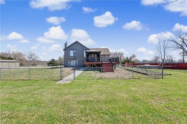 25000 Pflumm Road, Louisburg, KS 66053