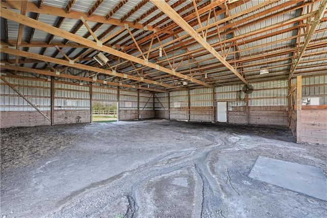 25000 Pflumm Road, Louisburg, KS 66053