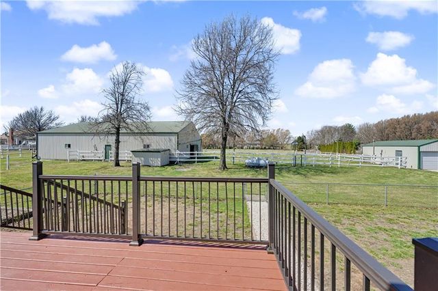 25000 Pflumm Road, Louisburg, KS 66053