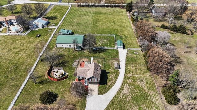 25000 Pflumm Road, Louisburg, KS 66053