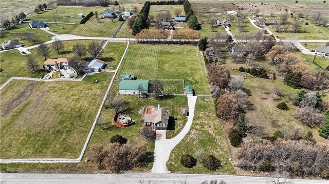 25000 Pflumm Road, Louisburg, KS 66053