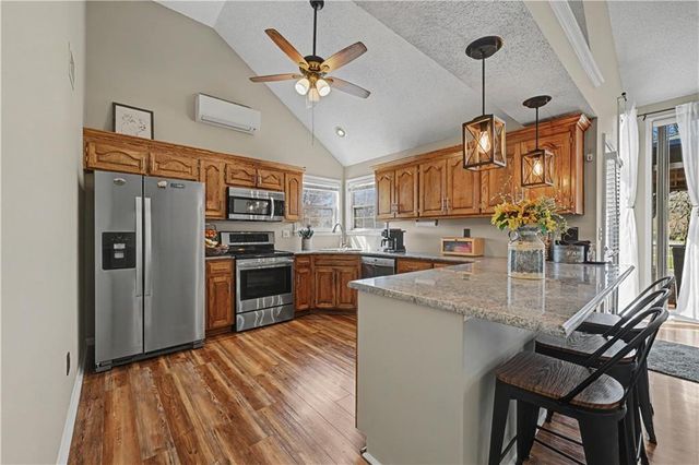 25000 Pflumm Road, Louisburg, KS 66053