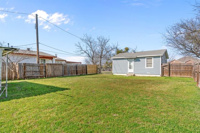 1231 W Bishop Street, Weatherford, TX 76086