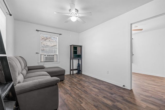 1231 W Bishop Street, Weatherford, TX 76086